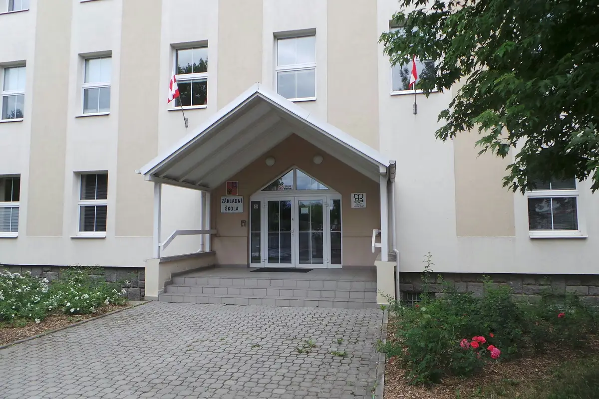 ZŠ Klatovy, Čapkova